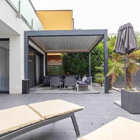 Luxury 6br-4ba With Private Pool & Sauna - Pets Allowed *