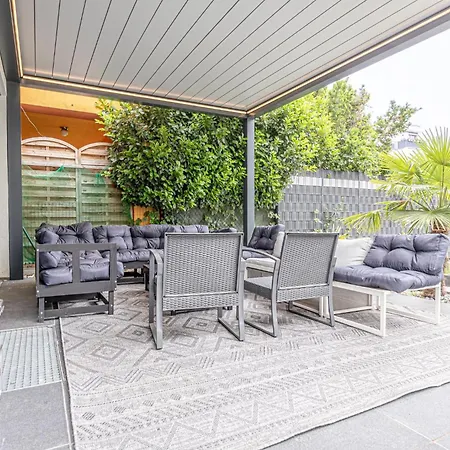 Villa Luxury 6br-4ba With Private Pool & Sauna - Pets Allowed *
