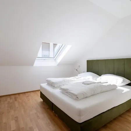 Apartment Luxurious 70 M2 With Balcony & Air Conditioning *