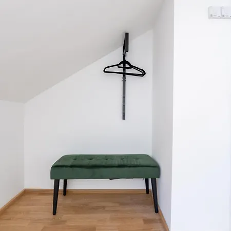 Luxurious 70 M2 With Balcony & Air Conditioning *