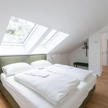 Luxurious 70 M2 With Balcony & Air Conditioning *