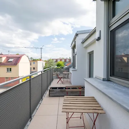 Luxurious 70 M2 With Balcony & Air Conditioning Apartment *