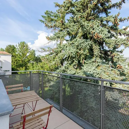 Apartment Luxurious 70 M2 With Balcony & Air Conditioning *