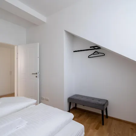 Exclusive 70 M2 With Balcony And Air Conditioning Apartment *