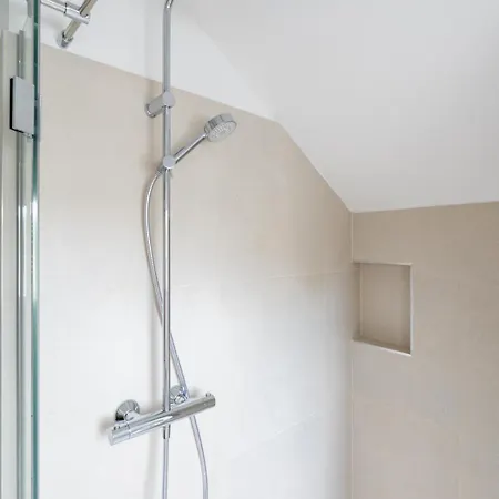 Apartment Exclusive 70 M2 With Balcony And Air Conditioning *
