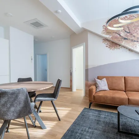 Apartment Exclusive 70 M2 With Balcony And Air Conditioning