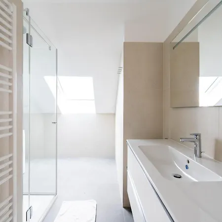 Apartment Exclusive 70 M2 With Balcony And Air Conditioning