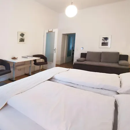 Palm Apartment *