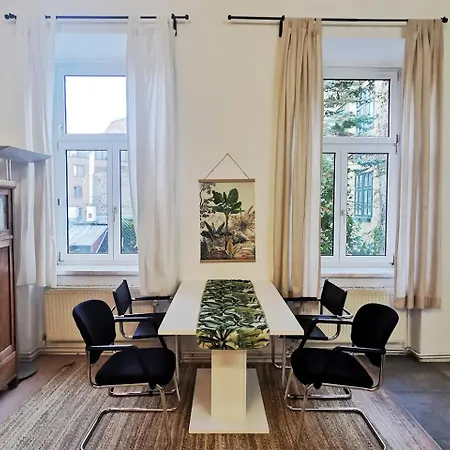 Palm Apartment