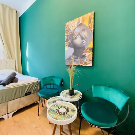 Apartment 8 Fully Equipped Shared W Terrace Margareten *