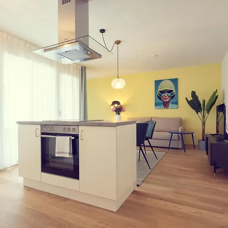 Meverling Lemon 4 Apartment *