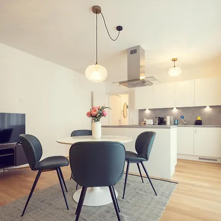 Meverling Lemon 4 Apartment *