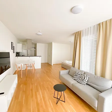 Apartment Contactless Self-check-in - 1br Apartment, Near Airport,15 Min To Center *