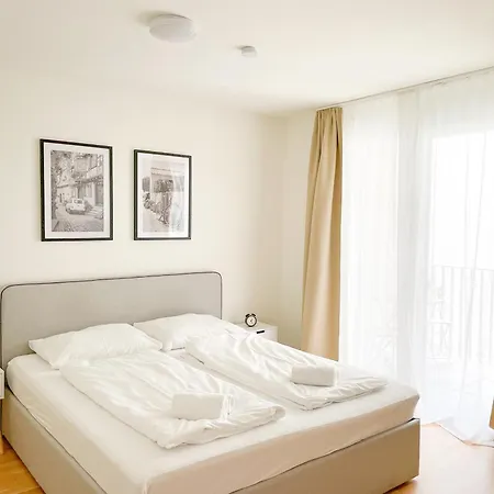 Contactless Self-check-in - 1br Apartment, Near Airport,15 Min To Center *