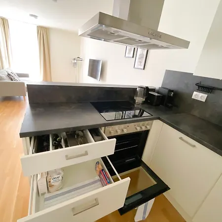 Contactless Self-check-in - 1br Apartment, Near Airport,15 Min To Center