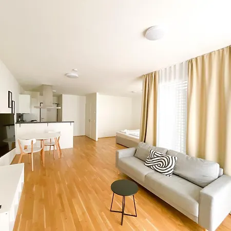 Contactless Self-check-in - 1br Apartment, Near Airport,15 Min To Center Vienna
