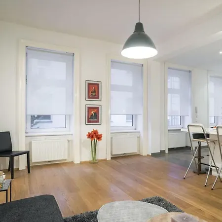 Apartment Inviting In *