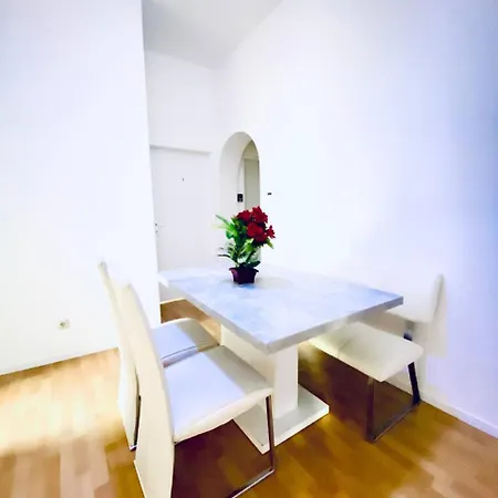 Cozy In The 23rd District Of Fr5 Vienna
