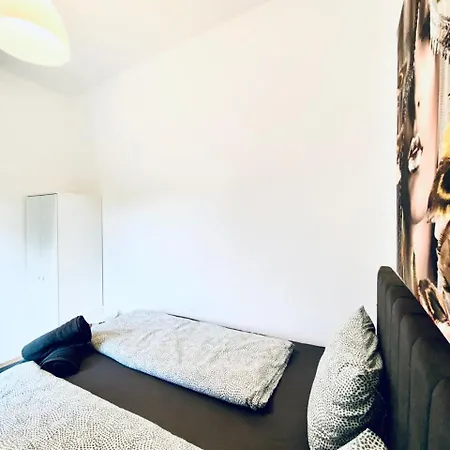 Cozy In The 23rd District Of Fr5 Homestay *