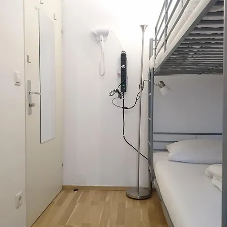 Hostel Abai 1150 Only Www-on-line-check-in & Selfservice Wenen