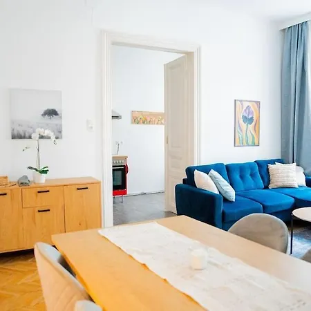 Charmante Altbauwohnung 72qm Apartment Vienna