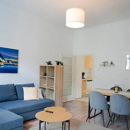Ruhige Naehe U Bahn Free Parking Apartment *
