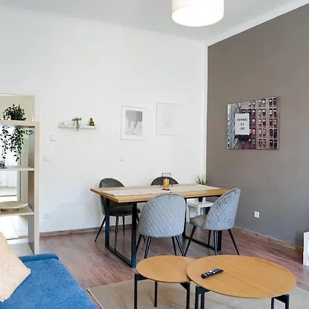 Ruhige Naehe U Bahn Free Parking Apartment