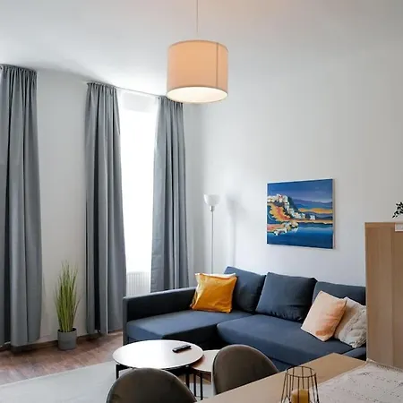 Ruhige Naehe U Bahn Free Parking Apartment