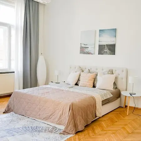 Apartment Charmante Altbauwohnung 72qm Vienna