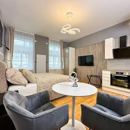 Apartment Direkt Bei Schoenbrunn! *