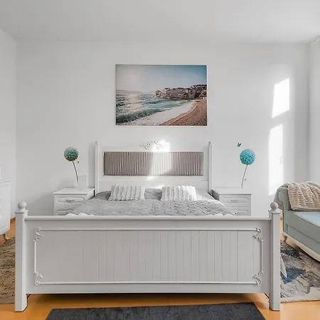 Three-bedroom Delight, King-size Beds *