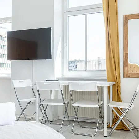 Apartment Comfy 3br Shared - U6 Subway, Danube & Millenium Vienna