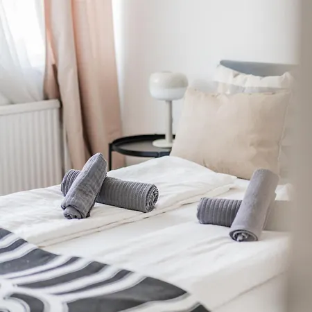 Hostel Lofts *