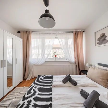 Hostel Lofts *