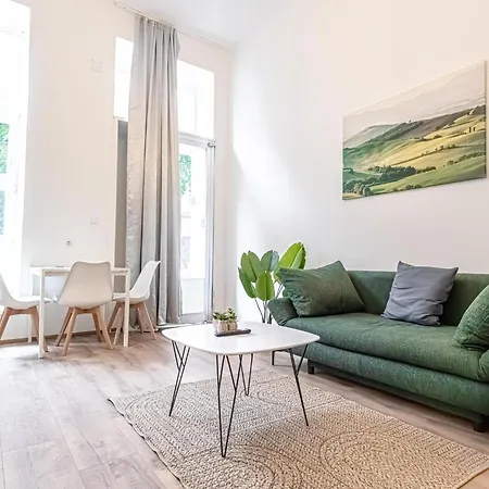18 Min To Center Via U3 - Lovely 1br Ground Floor Gem Apartment *