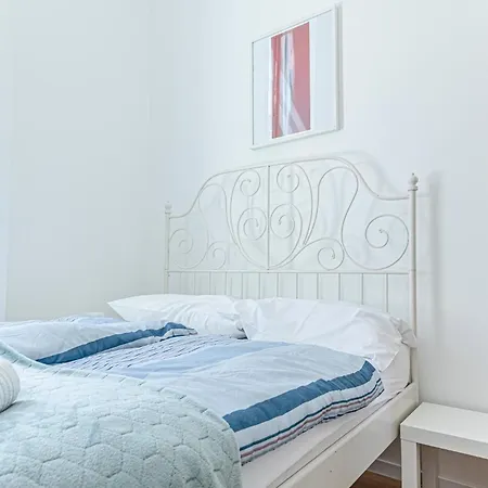 Appartamento Loevly Shared 6br With Garden Near Danube & Millenium
