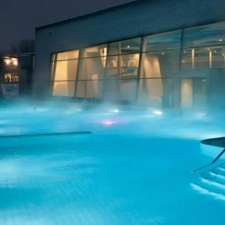 Villa Central-vintage With Free Parking And 5min Walk To Metro Vienna