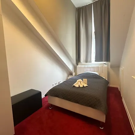 Datri Petite 4