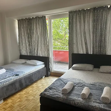 Lovely Near Center Apartamento