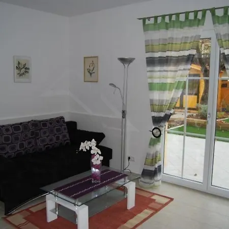 Ferienwohnung Florian 2 In 21-floridsdorf Apartment