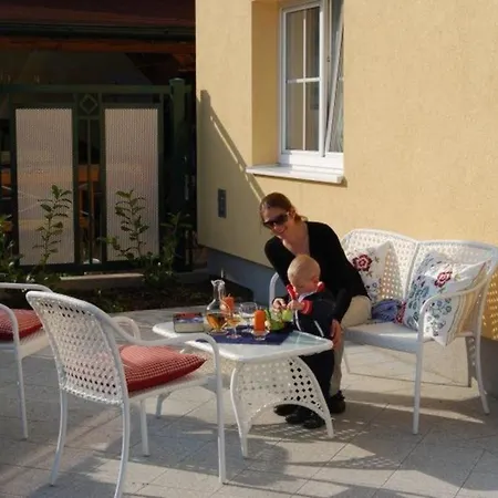 Ferienwohnung Florian 2 In 21-floridsdorf * Vienna