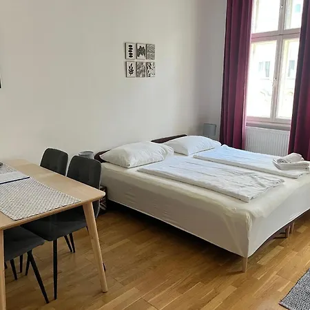 Helle In Brigittenau Apartment *