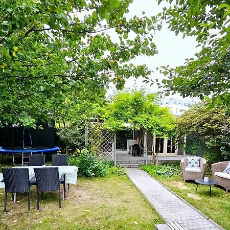 With Pool - Big Garden - Barbecue - Free Parking