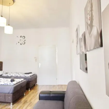 Quarto em Acomodações Particulares Comfortable Near Schoenbrunn Palace Hl Viena