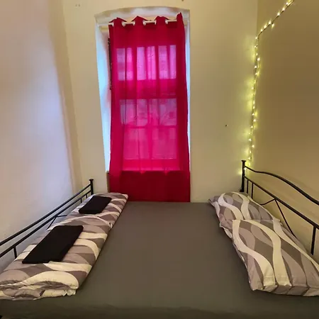 Gazde/Camere de închiriat U6 Schoepfwerk 11 *