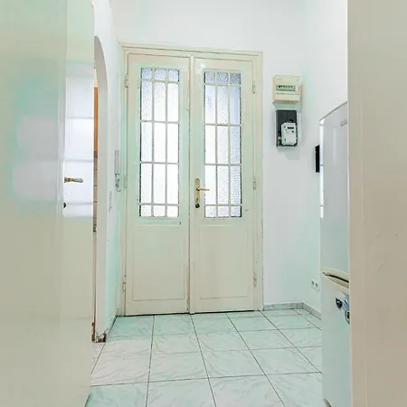 Apartment Bright 1br 10 Min From Heart Of