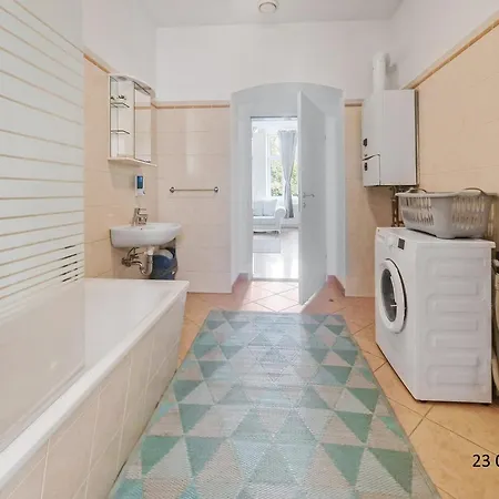 Apartment Three-bedroom Delight, King-size Beds *