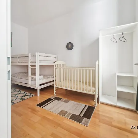 Apartment Three-bedroom Delight, King-size Beds *