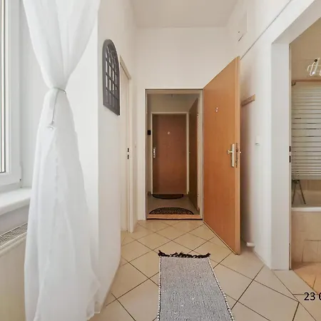 Three-bedroom Delight, King-size Beds Apartment