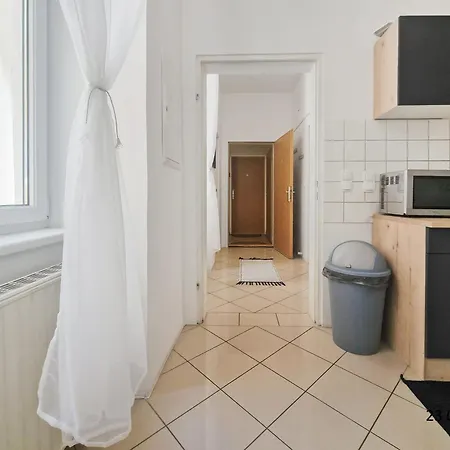 Three-bedroom Delight, King-size Beds Apartment